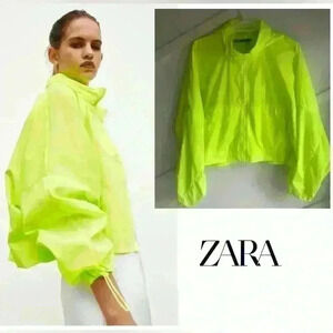 Zara 90s Relaxed Crop Windbreaker Jacket Lightweight Rain Coat Neon Green Size L
